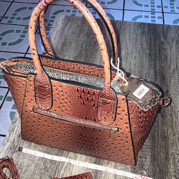 Large 3 piece Ladies Beautiful bag💝💖💝💖 - Picture 3 of 14